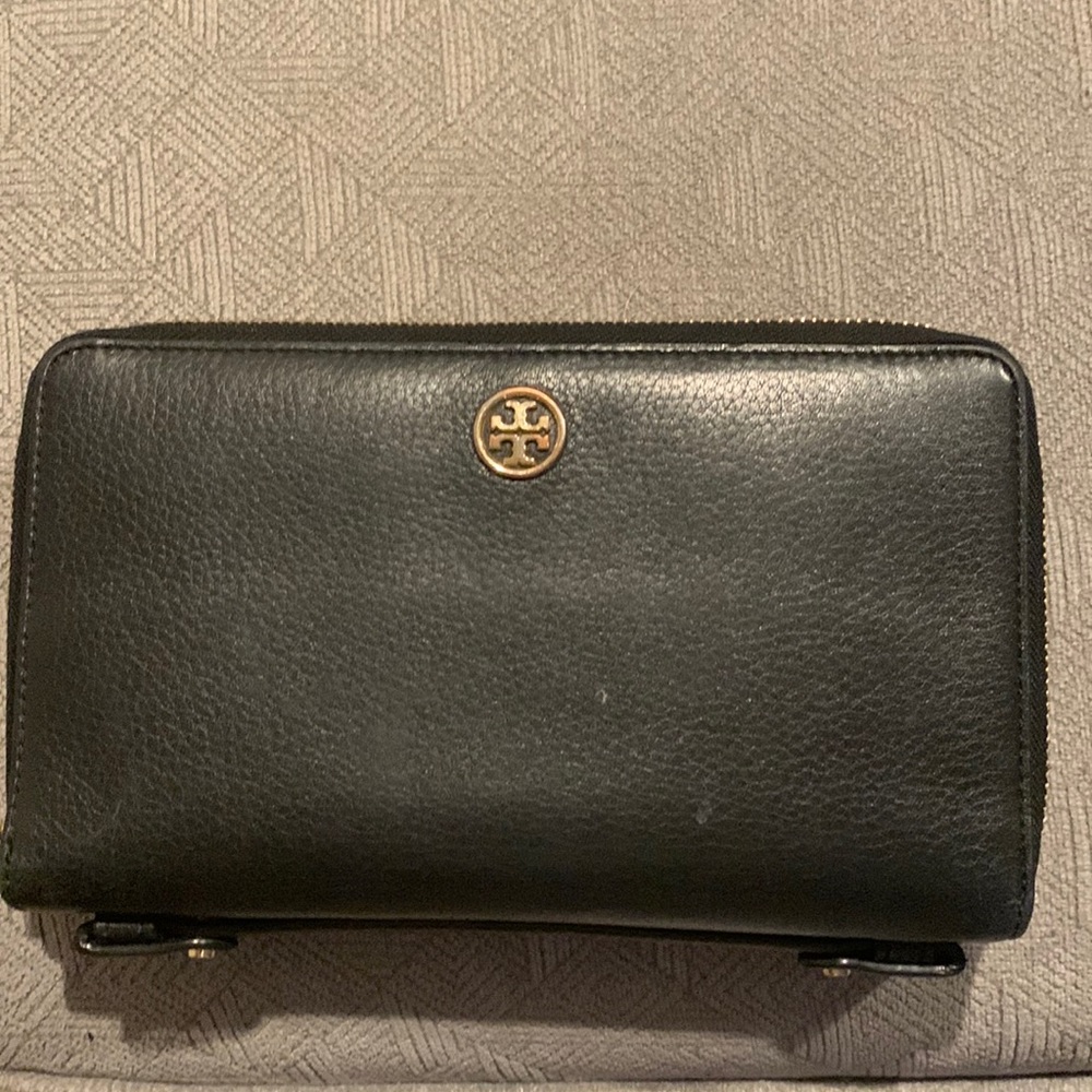 Tory Burch Black Landon Leather Travel Wallet